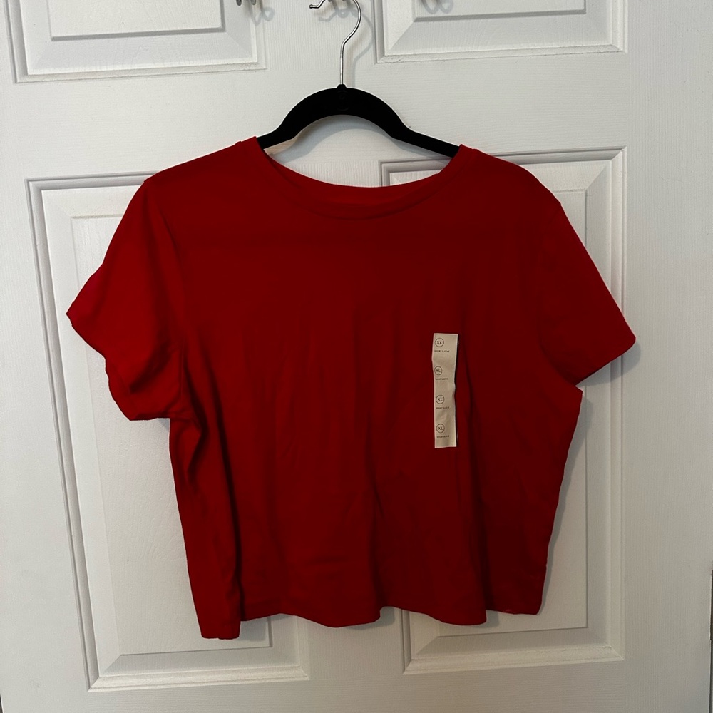 Universal Thread Bright Red Short Sleeve Tee